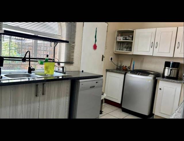 3 BEDROOM HOUSE FOR SALE IN MAYBERRY PARK